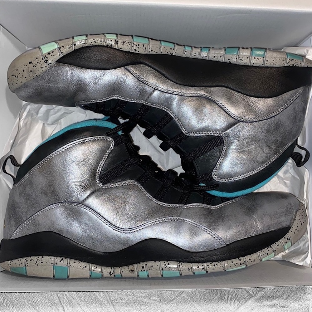 Retro Jordan 10 “liberty”